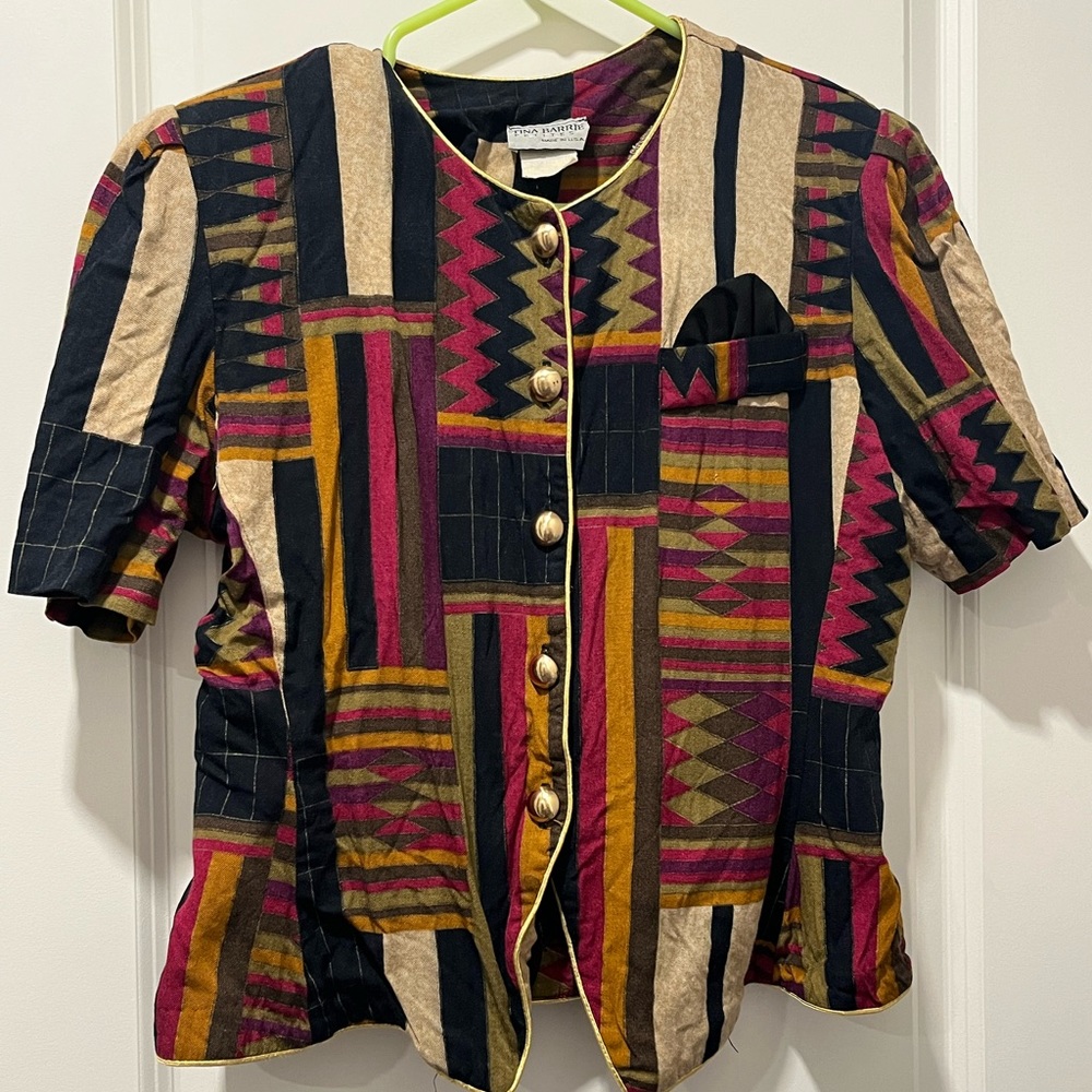 Super fun Tina Barrie Petites retro vintage button top